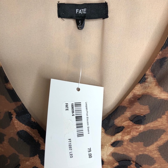 VICI FATE Leopard Print Sheer Balloon Sleeve Blouse Size Small NWT - Picture 8 of 16